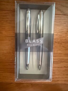 Bill Blass Silver Metal Pen and Pencil Gift Set